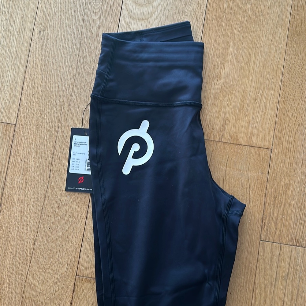 Peloton Black Legging (3/4 length) Essential Capri